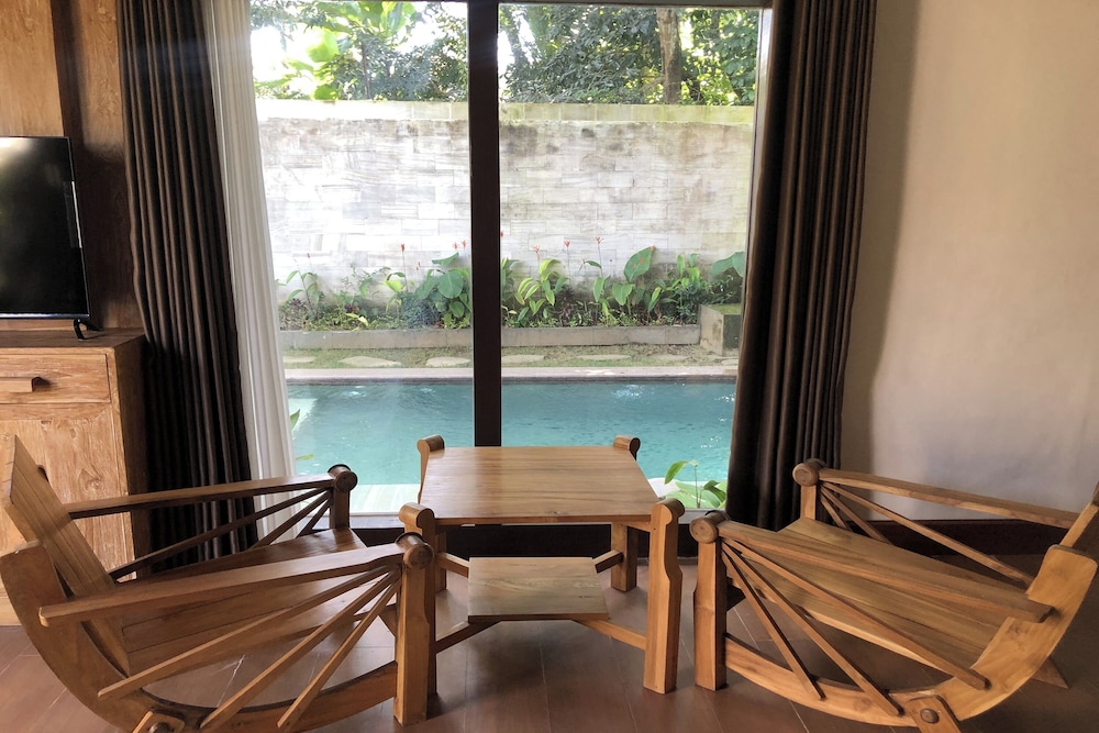 Executive Villa photo 2