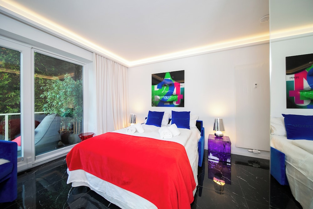 Deluxe Apartment, Kitchen, Garden View