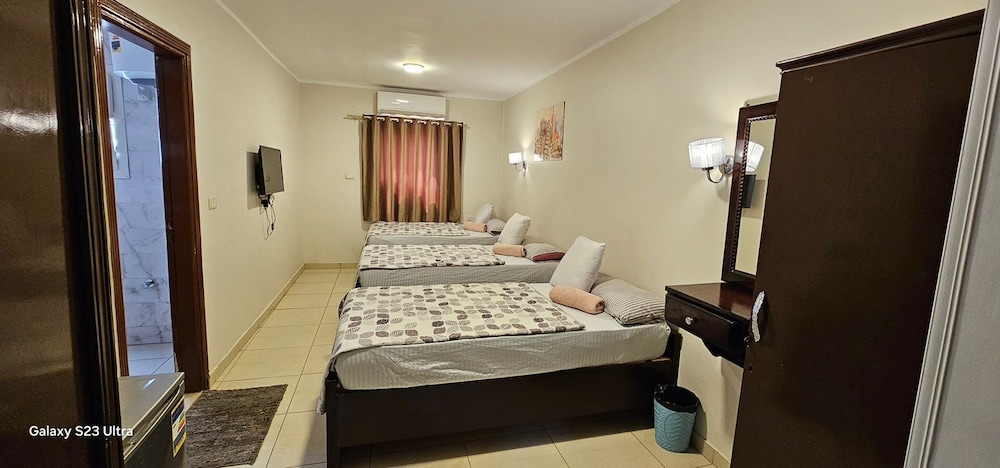 Economy Triple Room - Photo 1