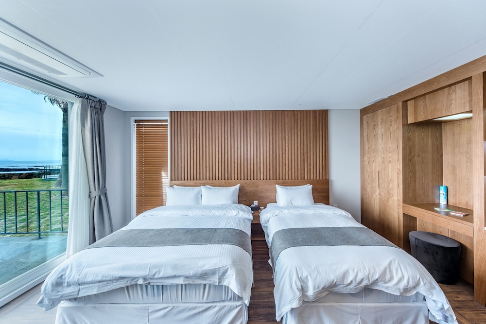Standard Room, 1 Bedroom, Terrace, Beachfront, photo 6