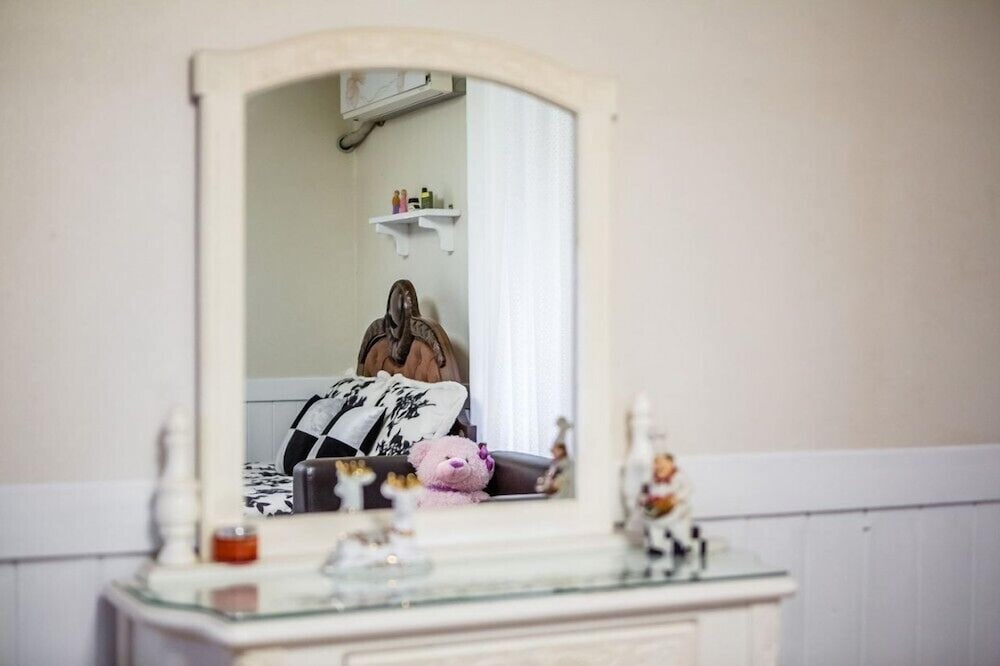 Room (Ellina) - Photo 10