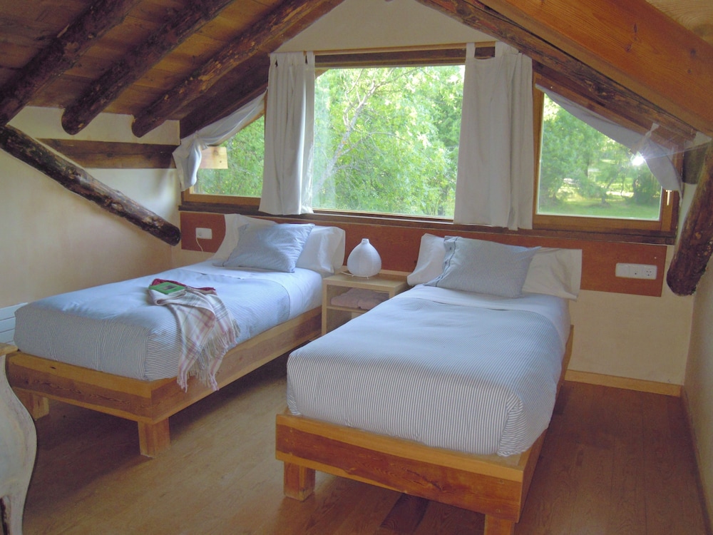 House, 3 Bedrooms photo 3