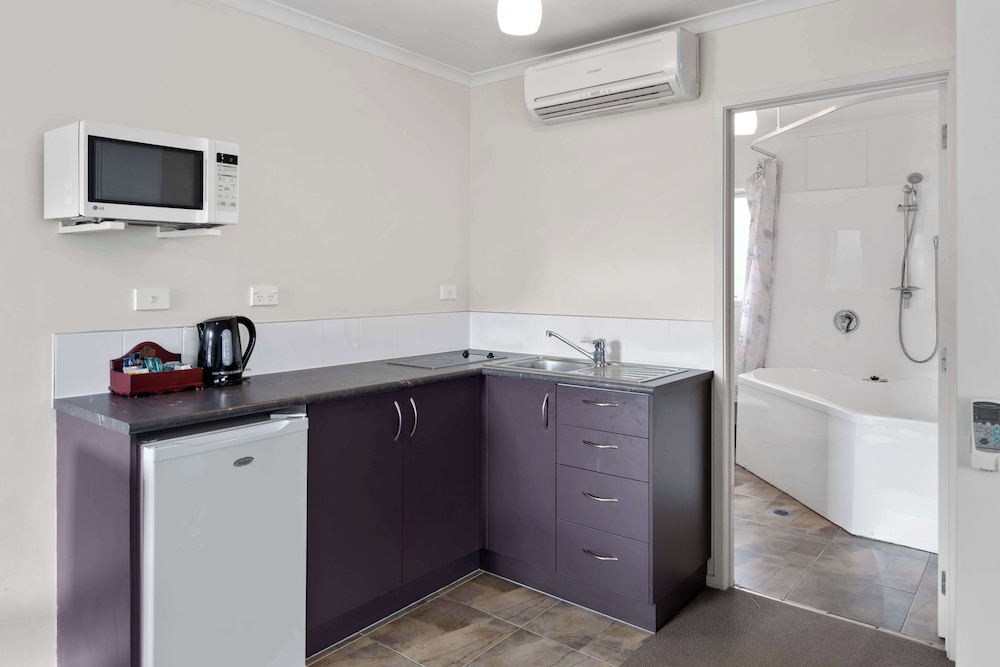 Superior Suite, Multiple Beds, Non Smoking, Kitchen