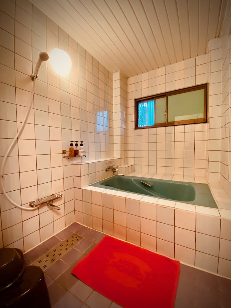 Standard Double Room B (includes air purifier) photo 3