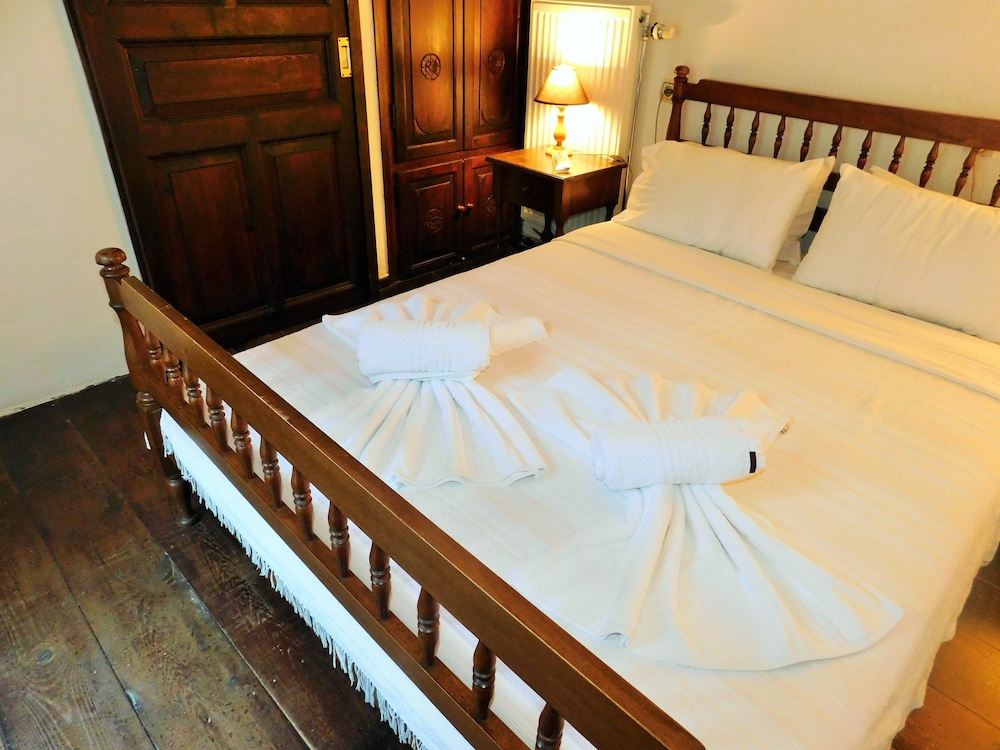 Double Room, 1 Double Bed (Aktaia) photo 1