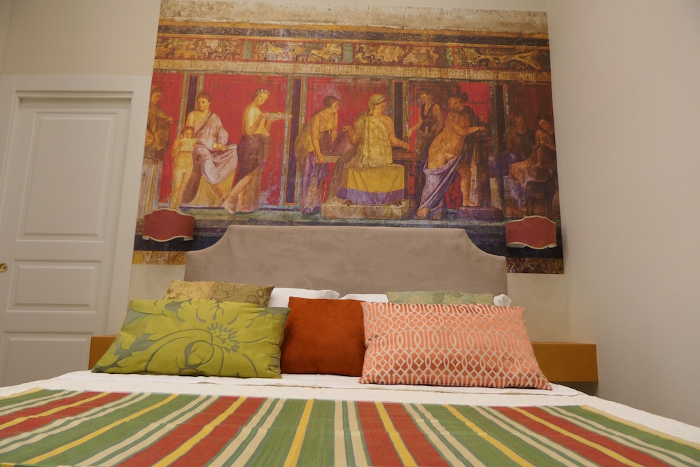 Design Double Room, 1 Queen Bed, Non Smoking, Courtyard View