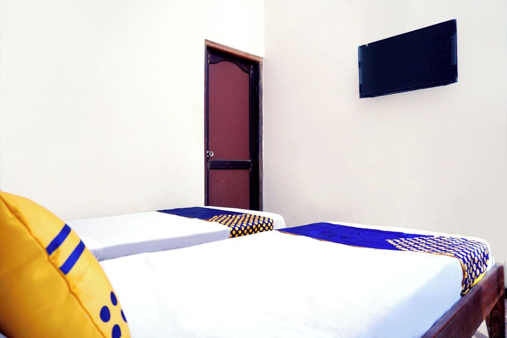 Economy Twin Room photo 1