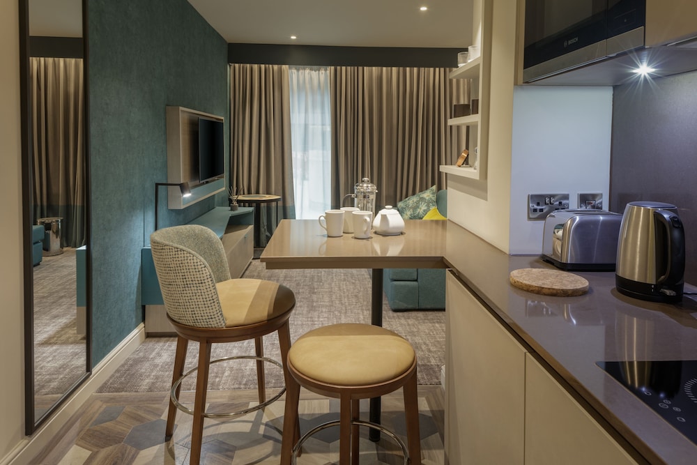 Studio Suite, 1 Queen Bed, Kitchen (Apartment Style) photo 2