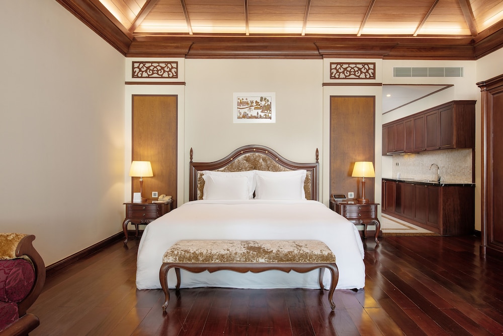 Beachfront King Villa with Jjimjilbang photo 2