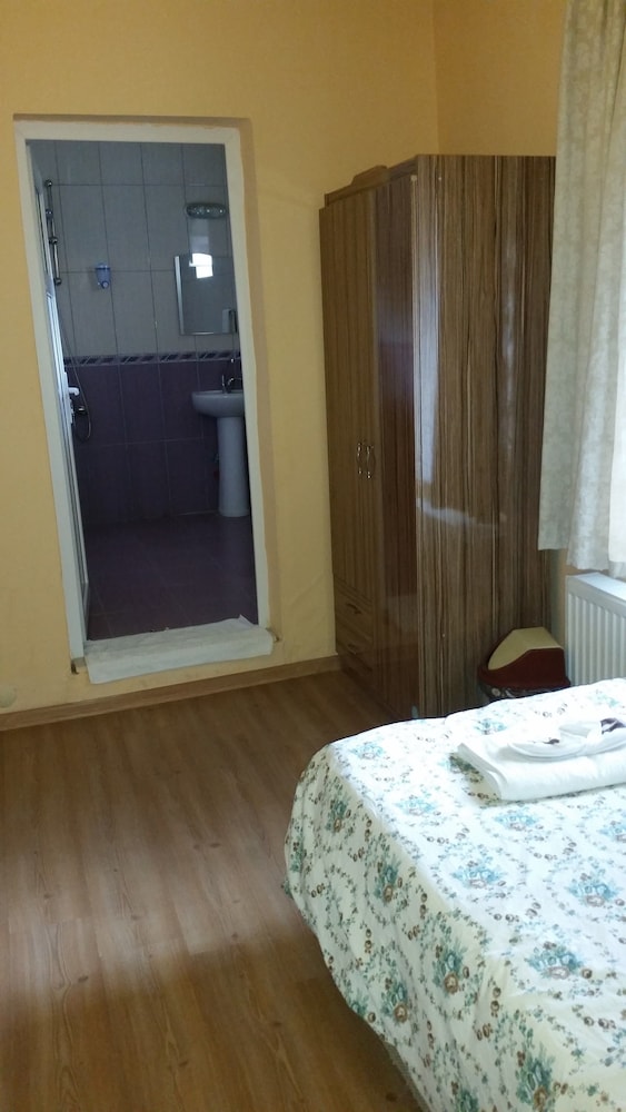 Single Room photo 2
