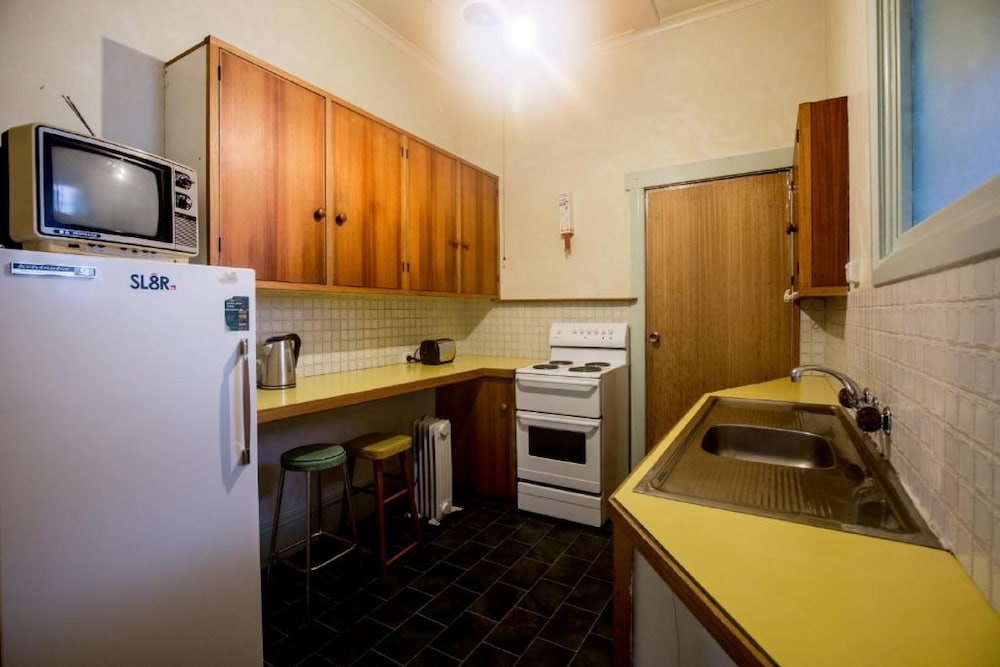 Apartment (Self-Contained) photo 3