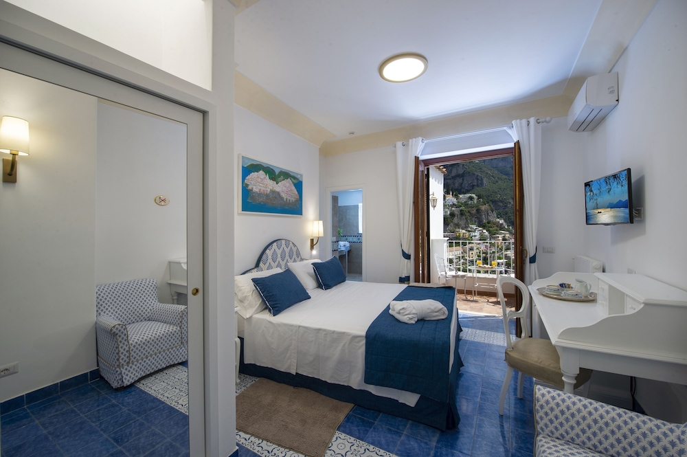 Superior Double Room, Terrace, Sea View - Photo 9