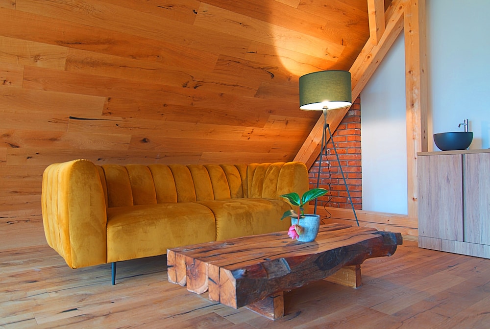 Deluxe Studio Suite photo 2