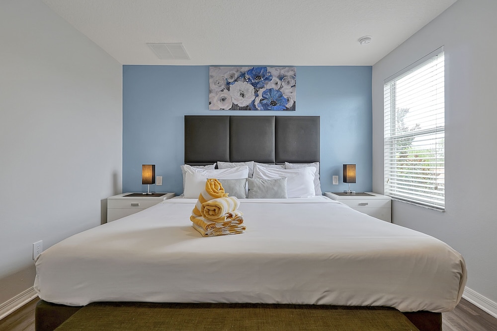 Standard Townhome, 3 Bedrooms, Hot Tub - Photo 8