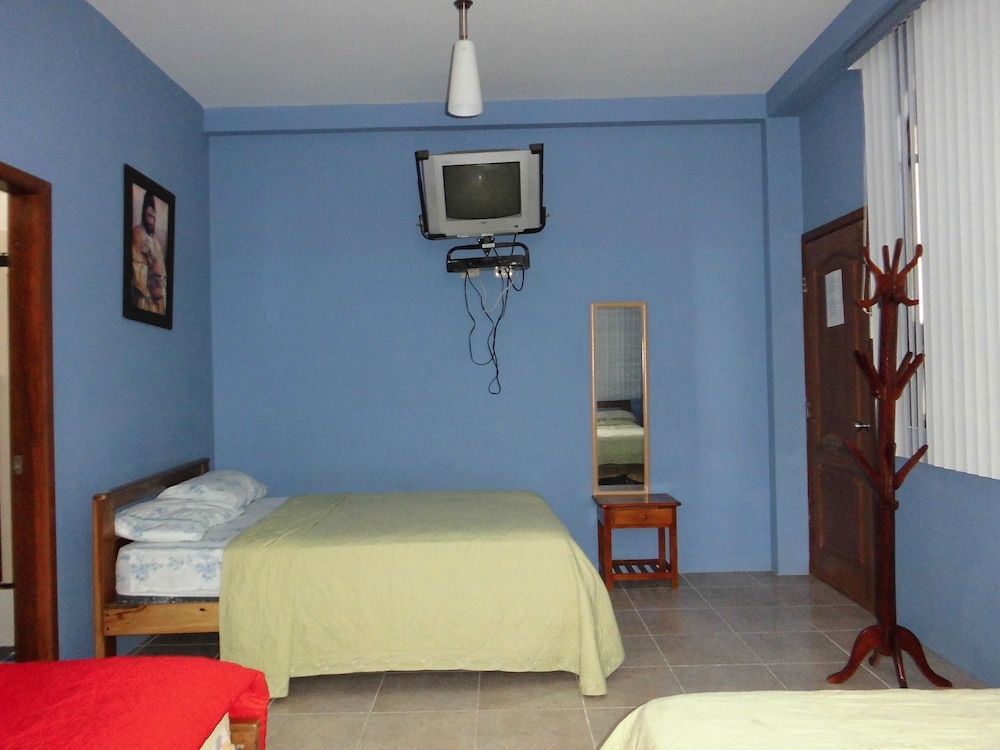 Family Room photo 3