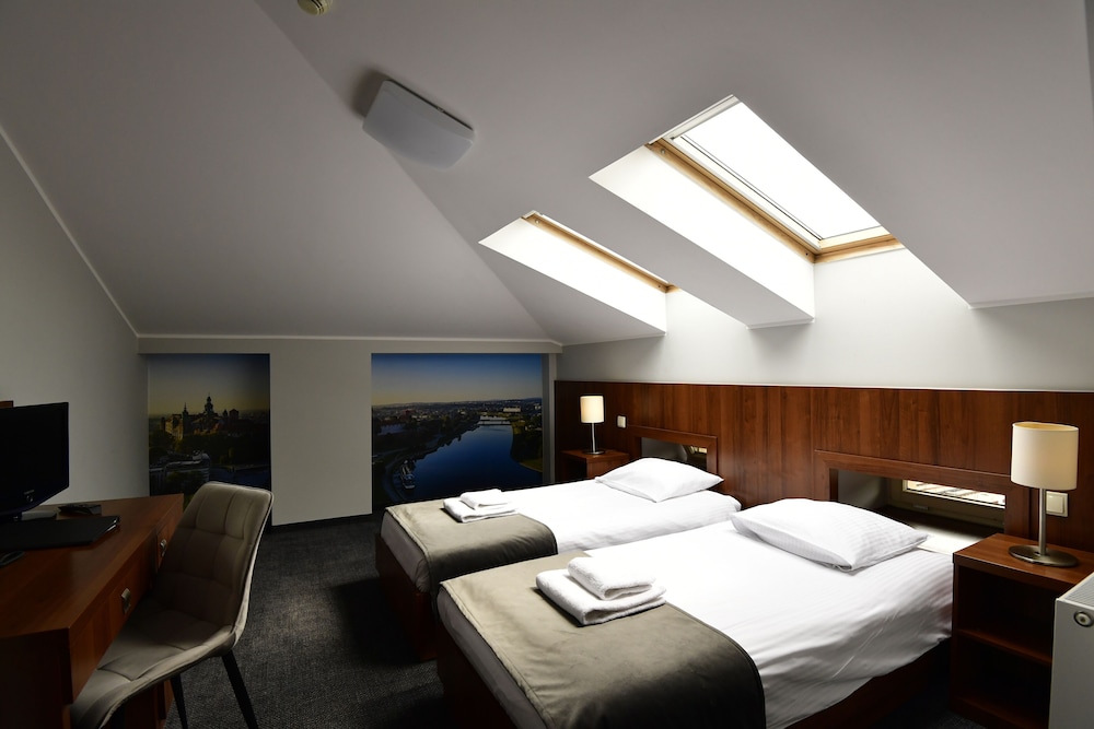 Economy Triple Room - Photo 1