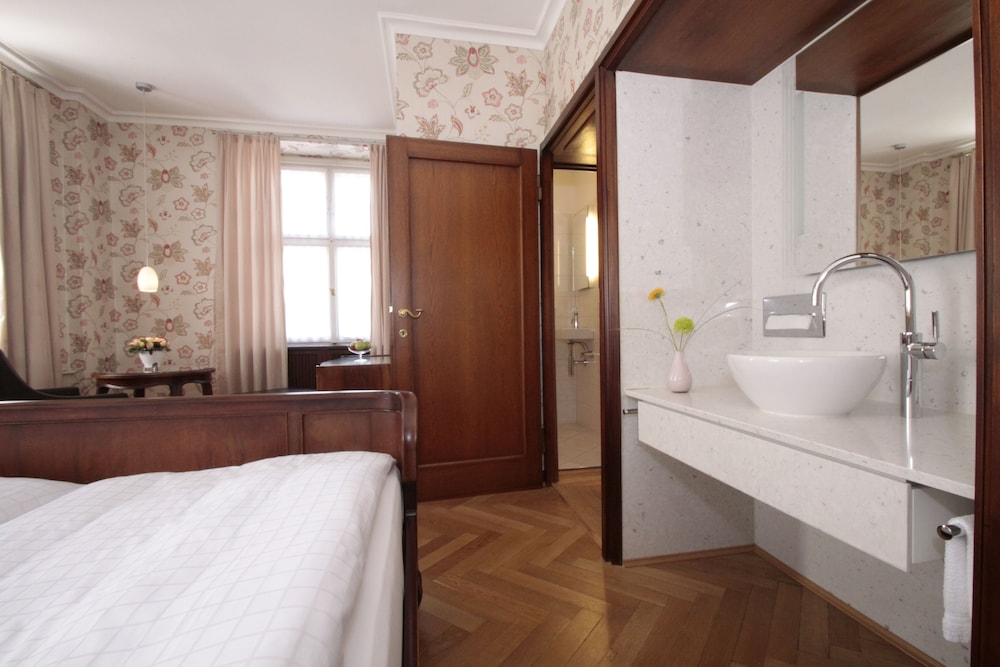 Superior Double Room, 1 King Bed - Photo 6