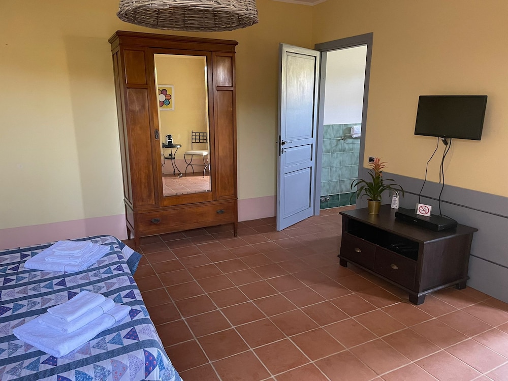 Comfort Triple Room, Patio, City View