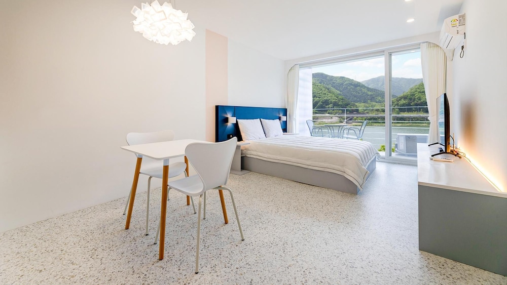 Basic Room, 1 Bedroom (Rose(River View)) - Photo 1