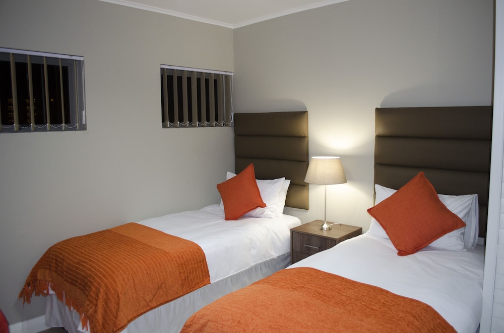 3 Bedroom Apartment - Mayfair
