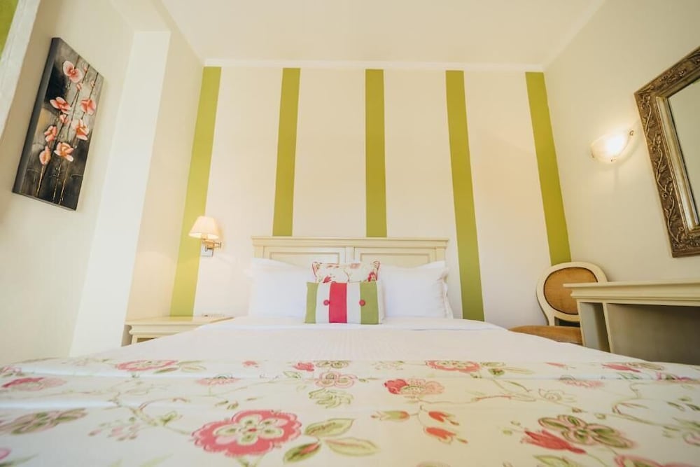 Standard Double Room photo 3