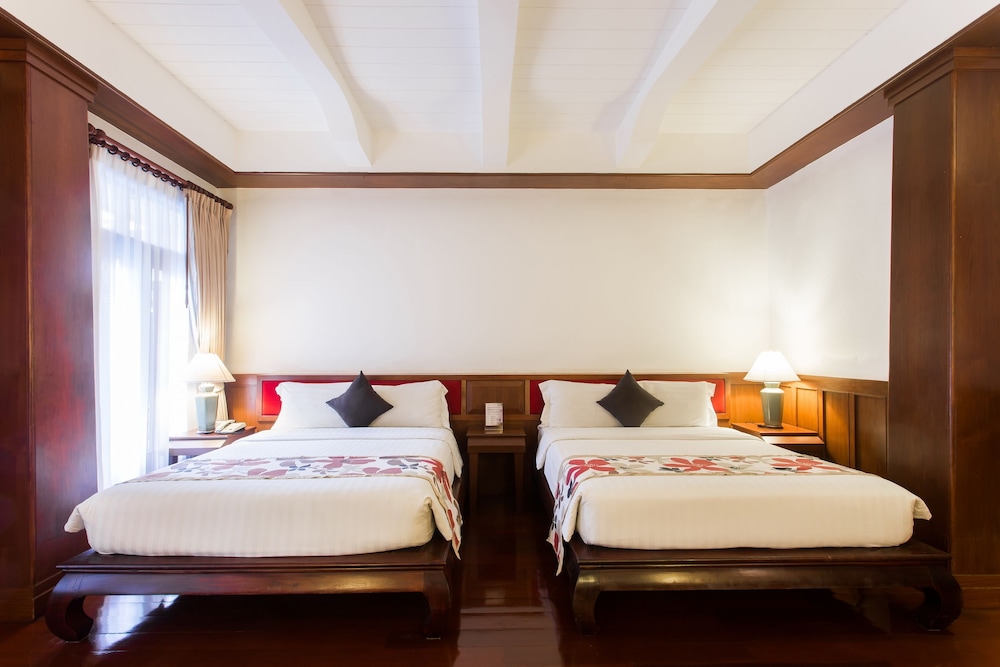Deluxe Room, Pool Access - Photo 8