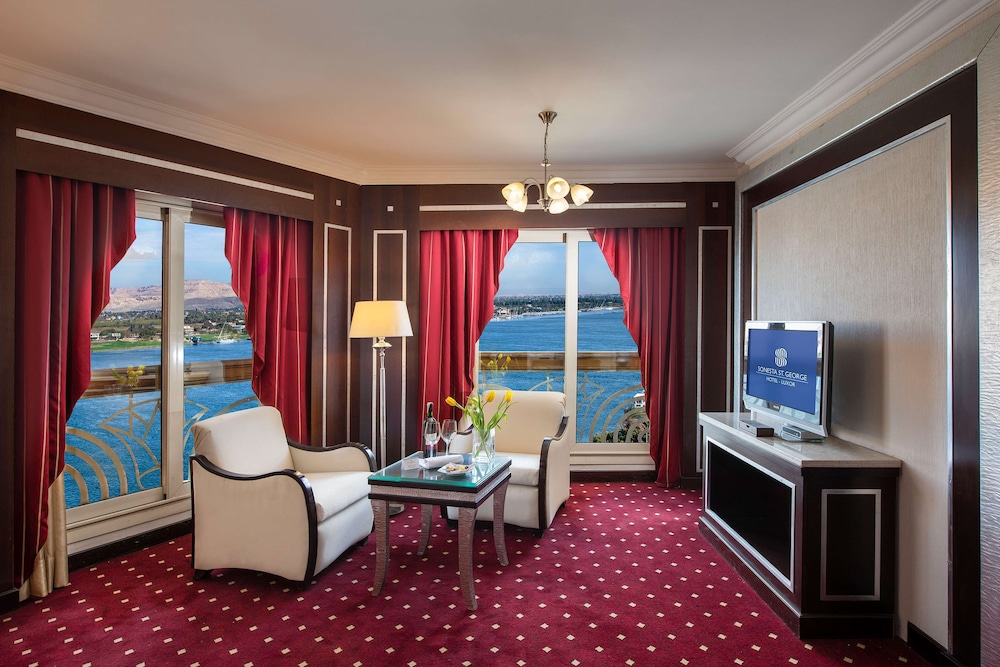 Diplomatic Suite
