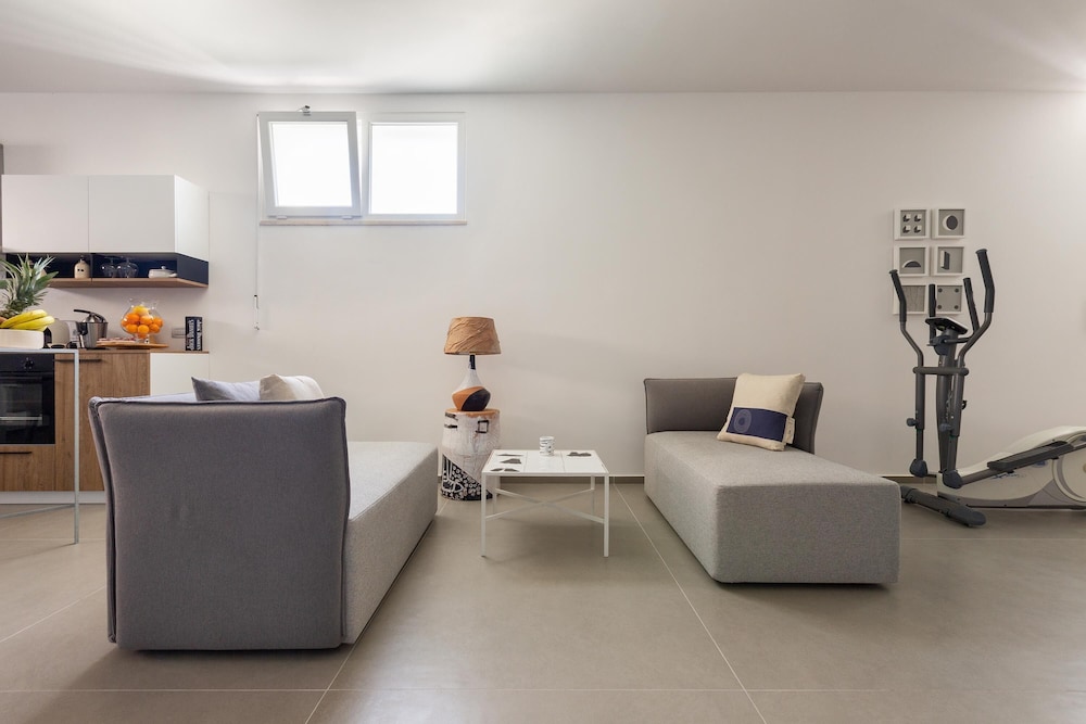 Basic Apartment