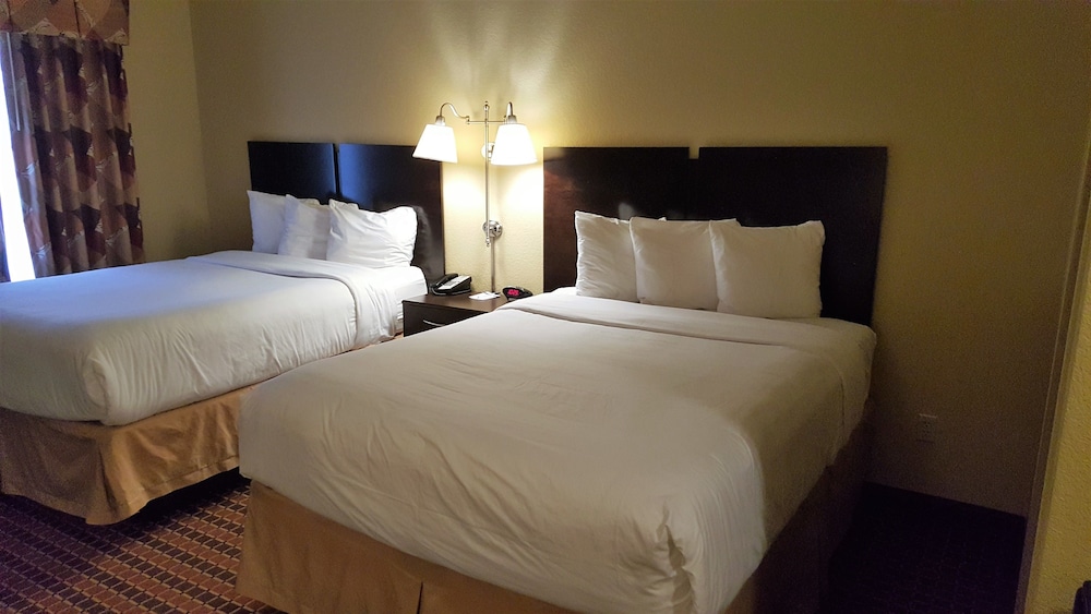 Studio Suite, Multiple Beds, Balcony photo 2