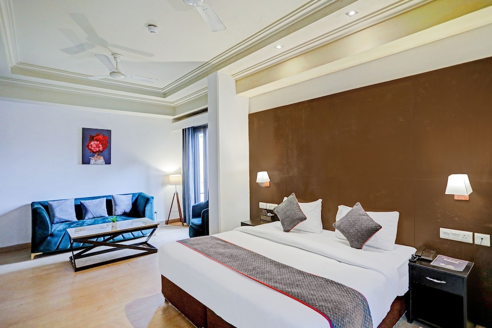 Deluxe Double or Twin Room, Balcony, City View - Photo 21