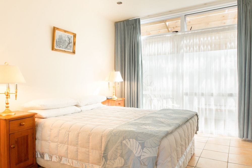 Comfort Studio Suite, 1 Bedroom, Pool View