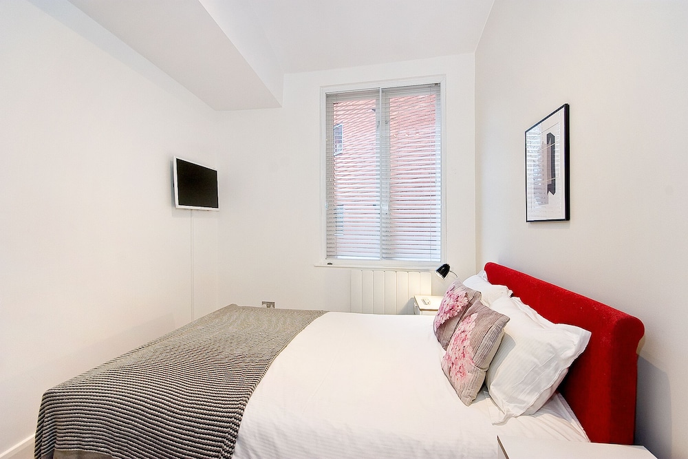 Mulberry Flat 2 - Two bedroom 2nd floor photo 3