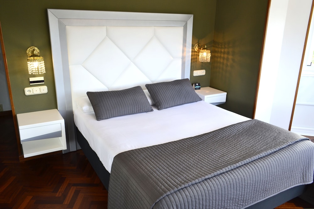 Premium Double Room, Sea View - Photo 9