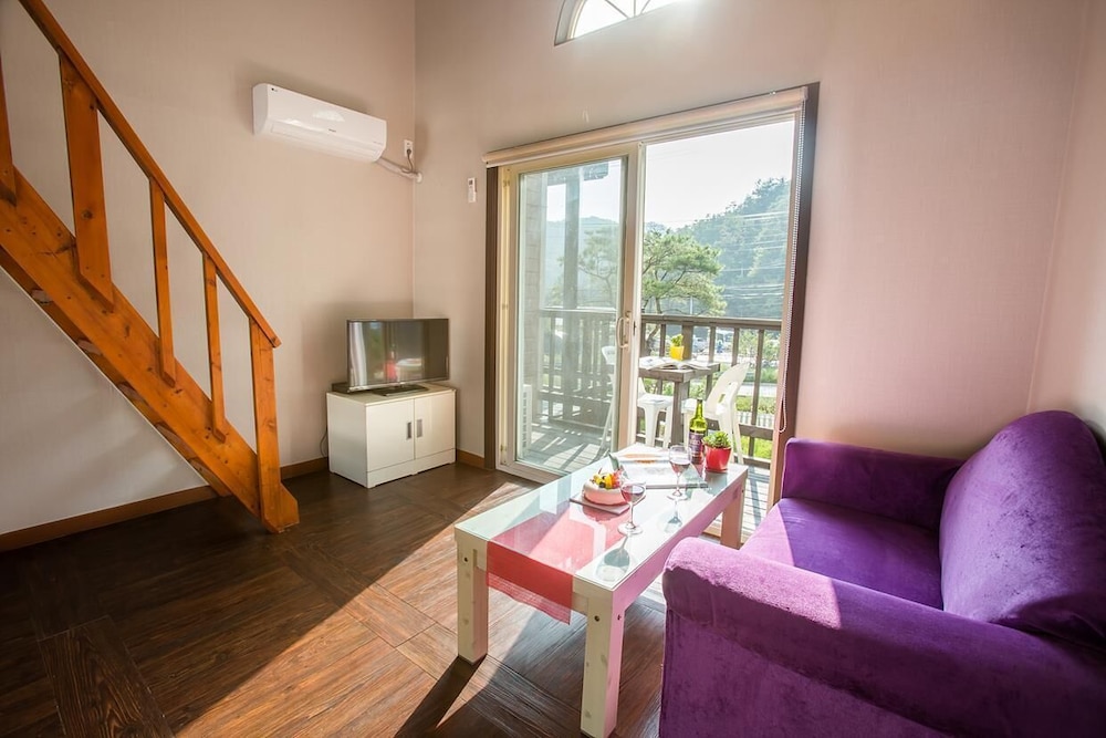 Room (Gyegok star)