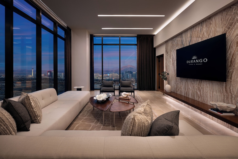 Vista King Suite thumbnail 6