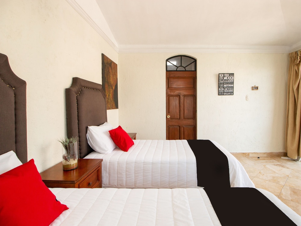 Standard Room, 2 Twin Beds - Photo 4