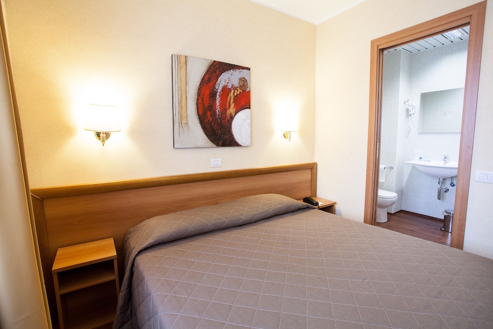 Double Room Single Use photo 3