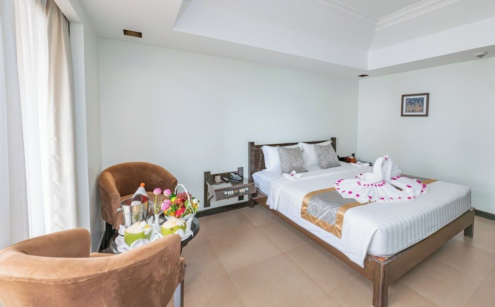 Deluxe Double Room - Photo 8