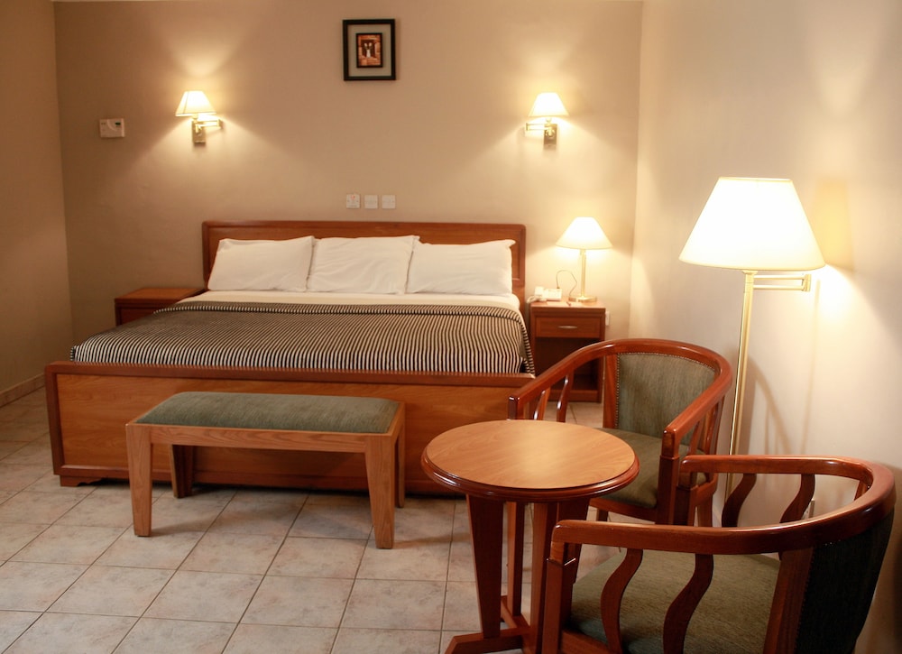 Deluxe Room - Photo 5