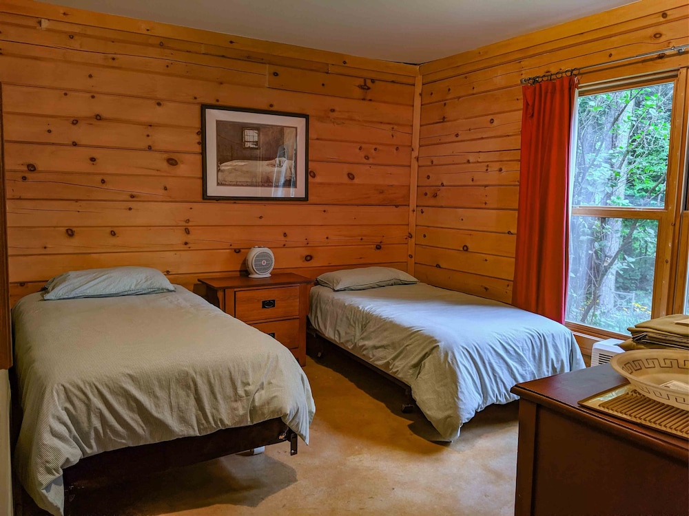 Deluxe Chalet, 2 Bedrooms, Kitchen, Garden View photo 1