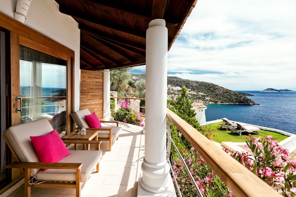 Double Room, Balcony, Sea View photo 2