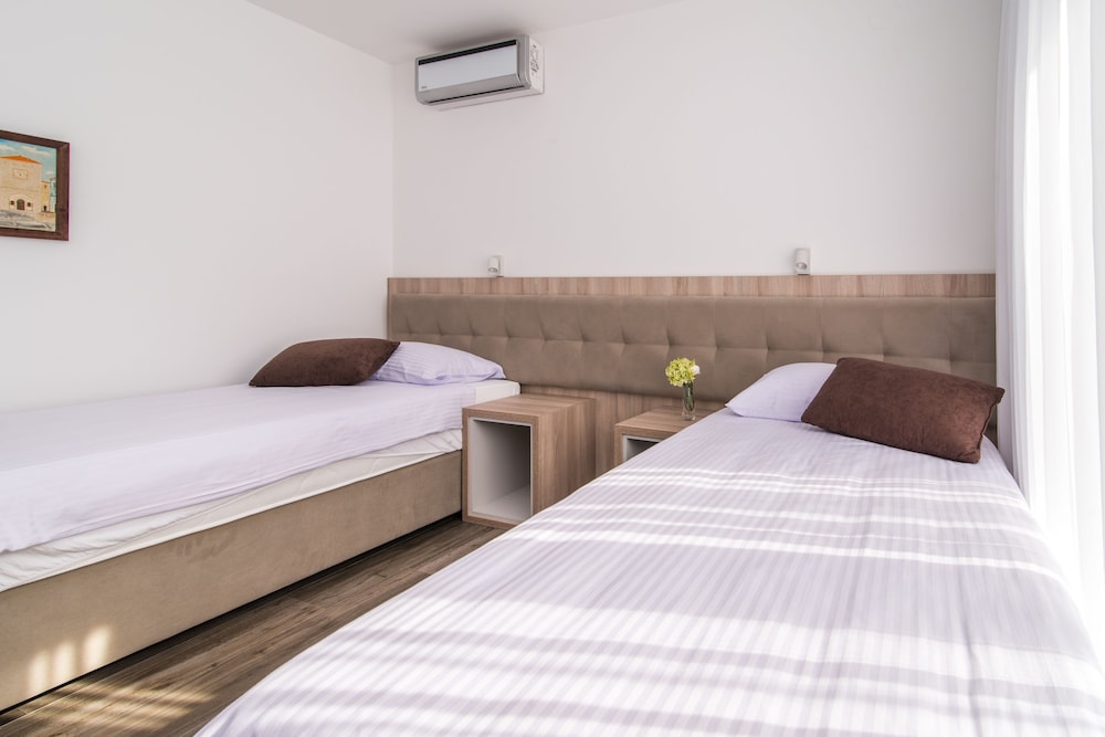 Standard Double Or Twin Room photo 3