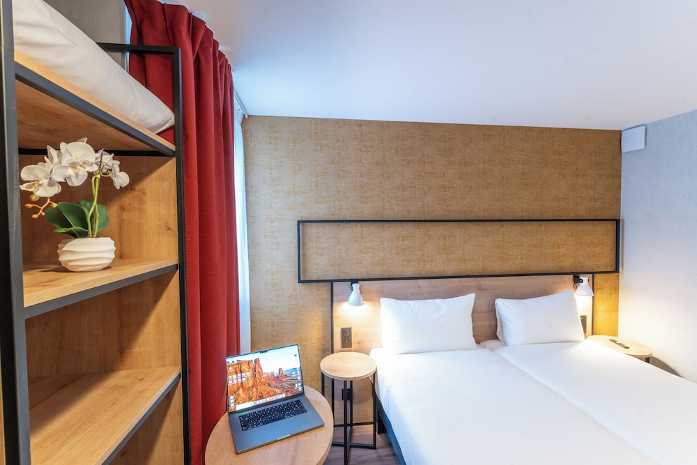 Standard Room, 2 Twin Beds - Photo 2