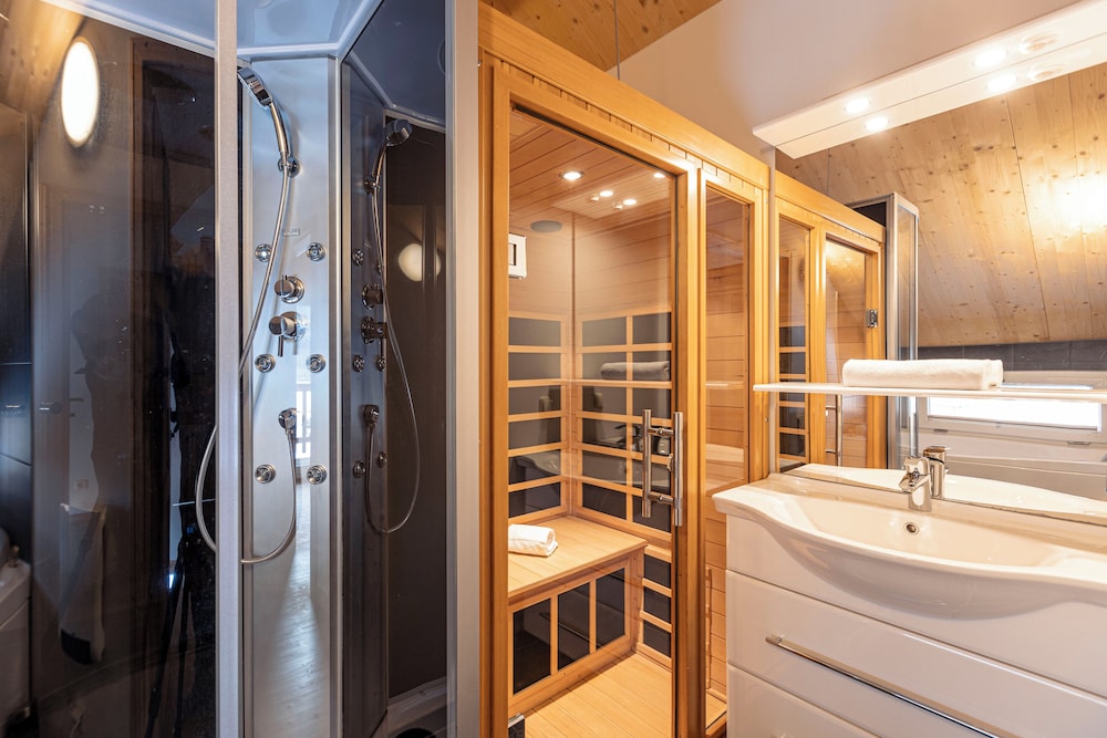 Ferienhaus # 21b mit 3 Schlafzimmern & IR-Sauna