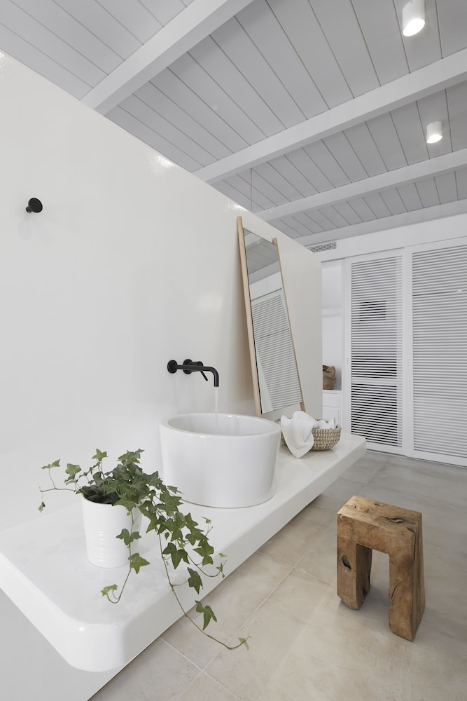 Exclusive Suite, Hot Tub (Indoor) - Photo 20