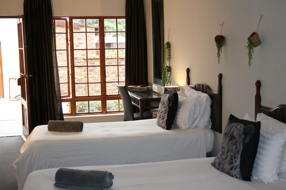 Standard Twin Room, 2 Twin Beds photo 1