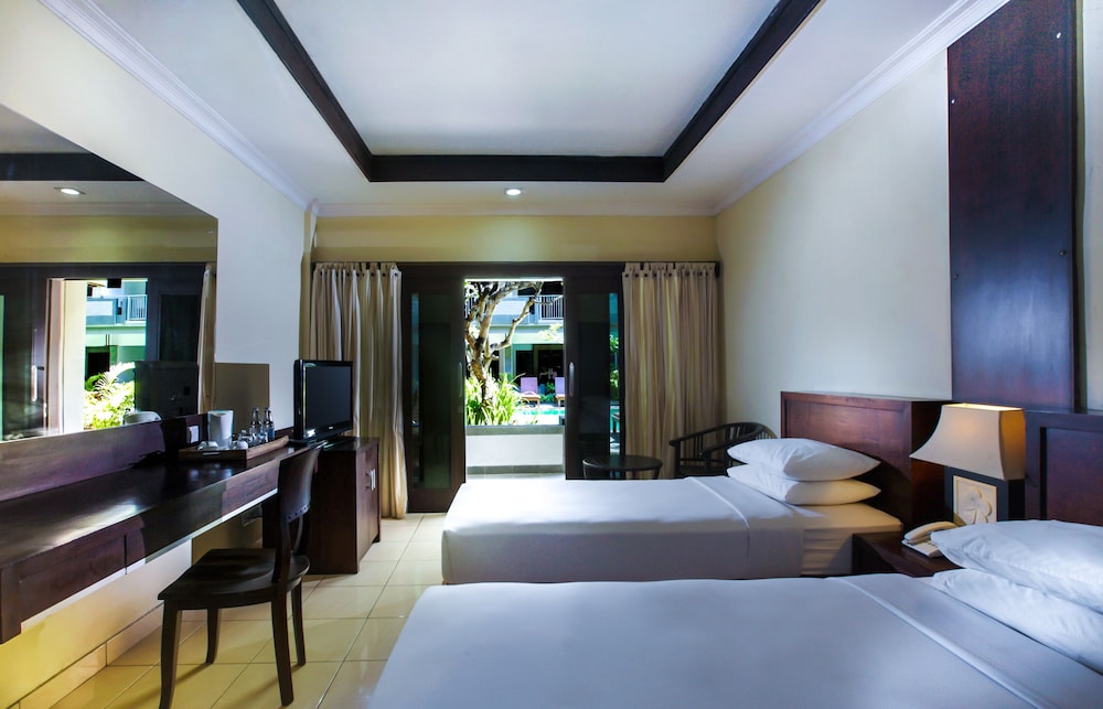 Deluxe Room, Terrace, Poolside - Photo 3