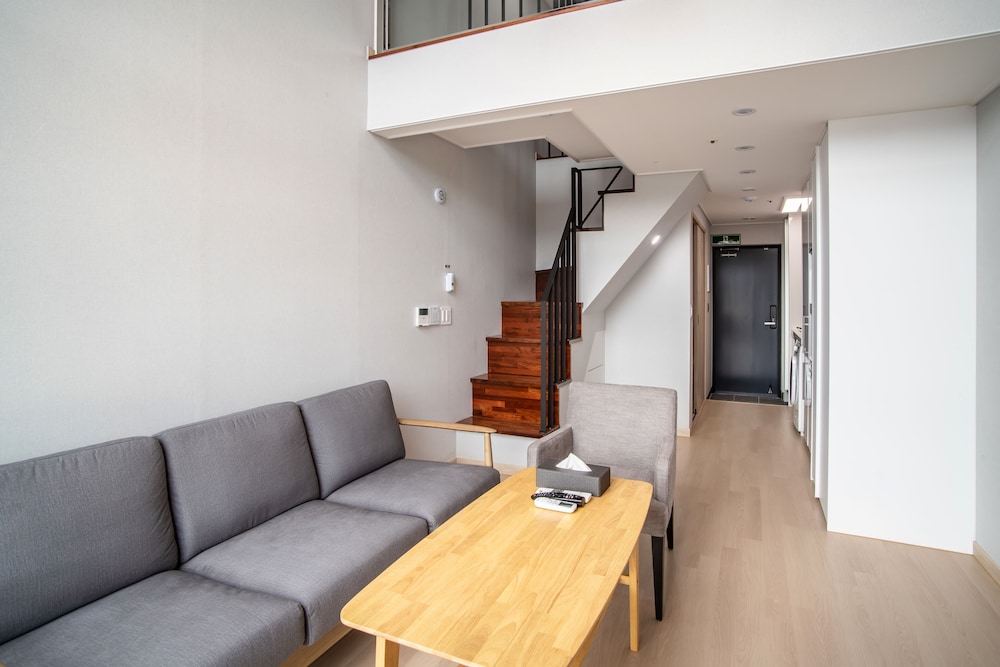 Basic Quadruple Room - Photo 3