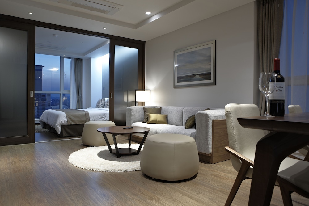 Ocloud Suite Room photo 1