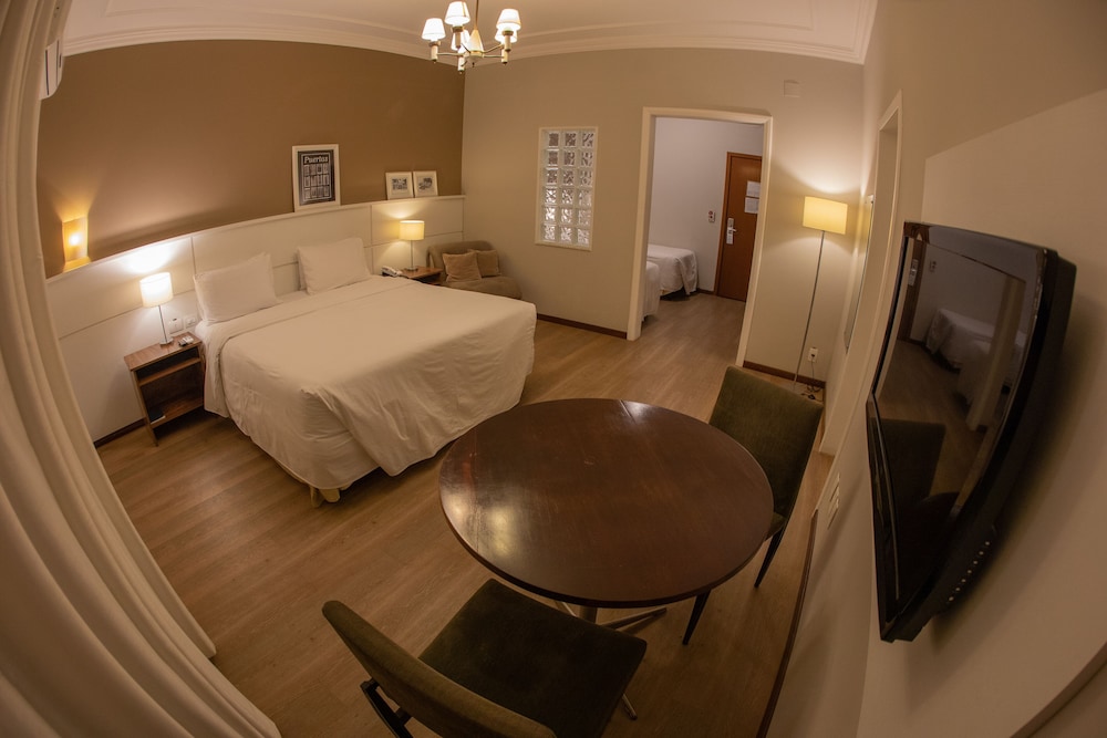 Family Quadruple Room, Air conditioning, City View - Photo 9